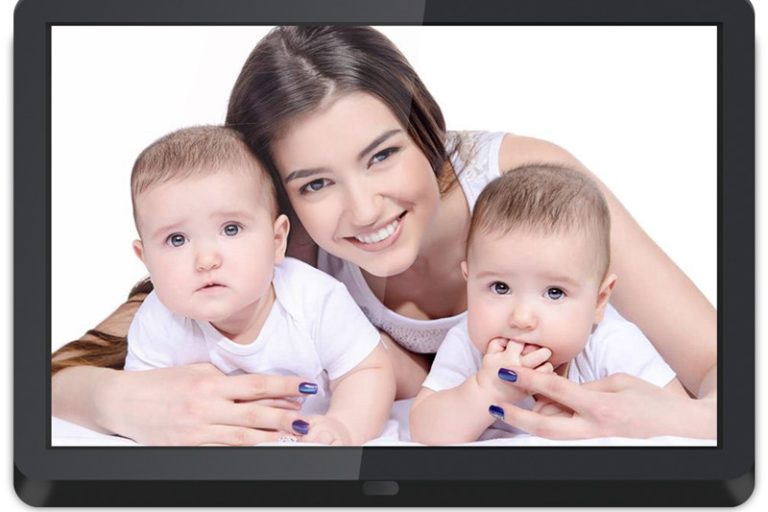 Digital Picture Frame (1)